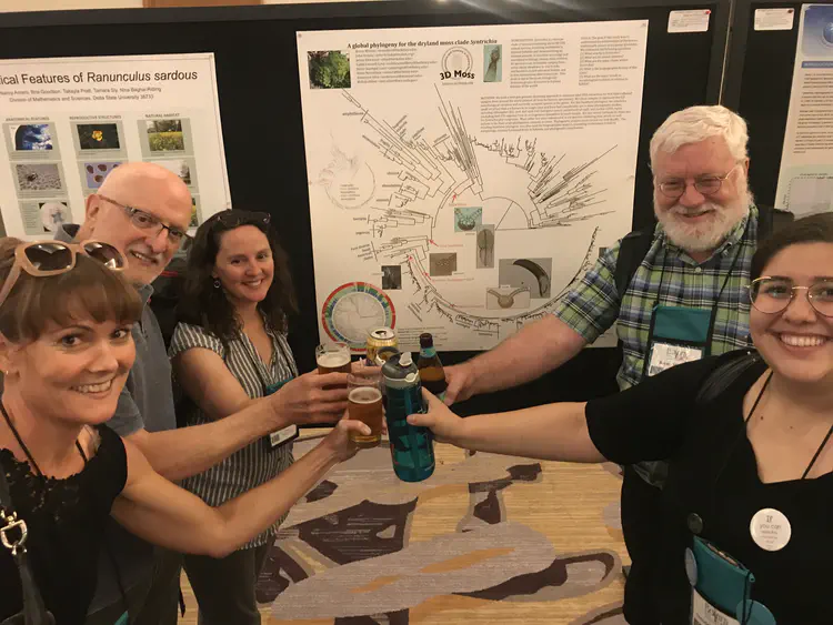 Kirsten Fisher (my master’s advisor! and collaborator with the 3D Moss project), Mel Oliver (collaborator with the 3D Moss project), Anita Antoninka (collaborator with the 3D Moss project), Brent Mishler (my PhD advisor), and Sotodeh Ebrahimi (my friend and collaborator with the 3D Moss project). Cheers to Brent’s first ever poster!!!